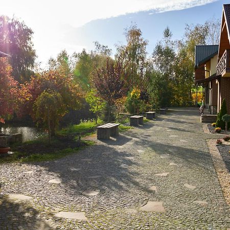 Hotel Korona Mostyska Ngoại thất bức ảnh