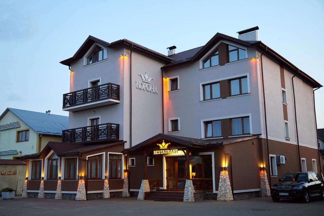 Hotel Korona Mostyska Ngoại thất bức ảnh
